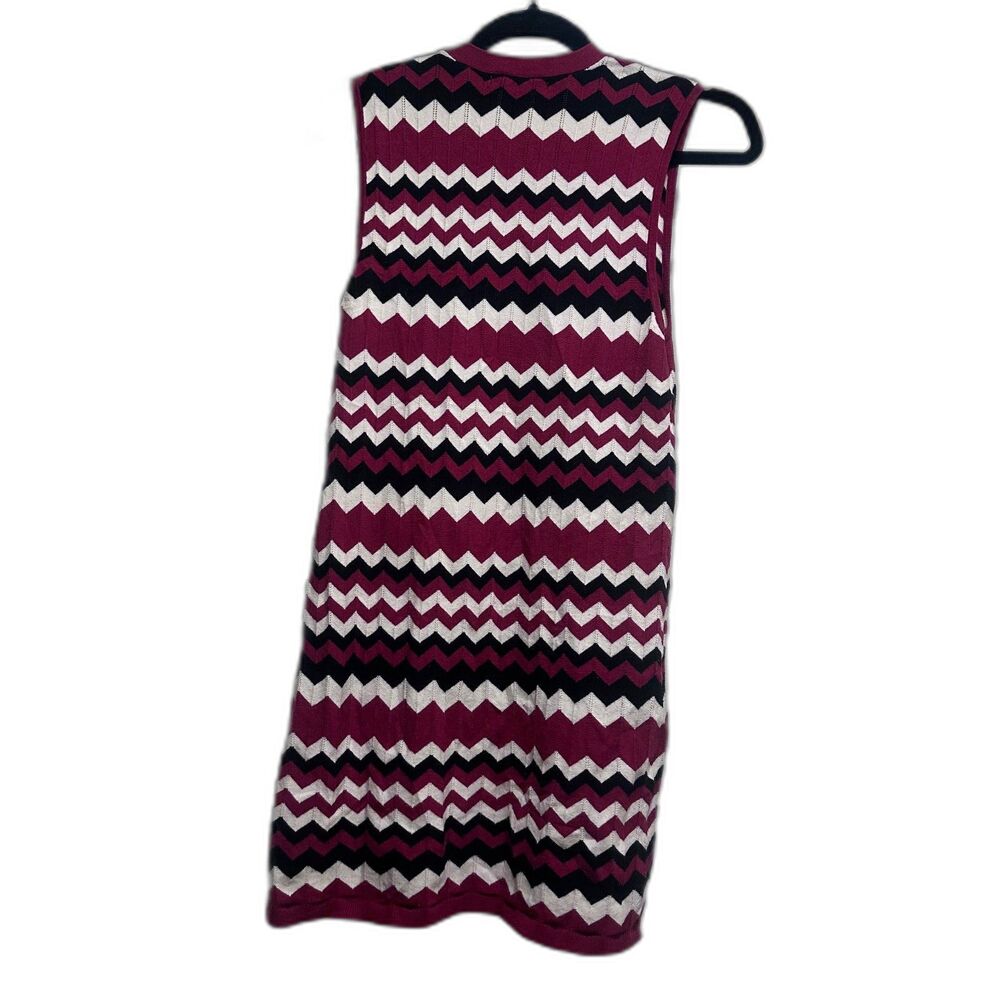 Forever 21 Black Red and White Chevron High Neck Sleeveless Knit Bodycon Dress